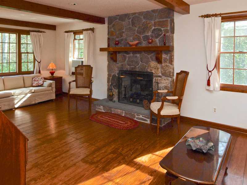 454 Ten Rod Road Exeter, RI 02822 - Photo 4 of 25 Living Room.