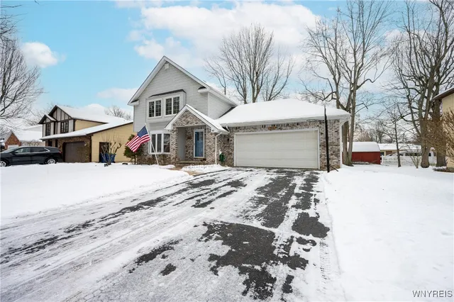 $439,900 | 386 Old Oak Post Road, Amherst, NY 14051