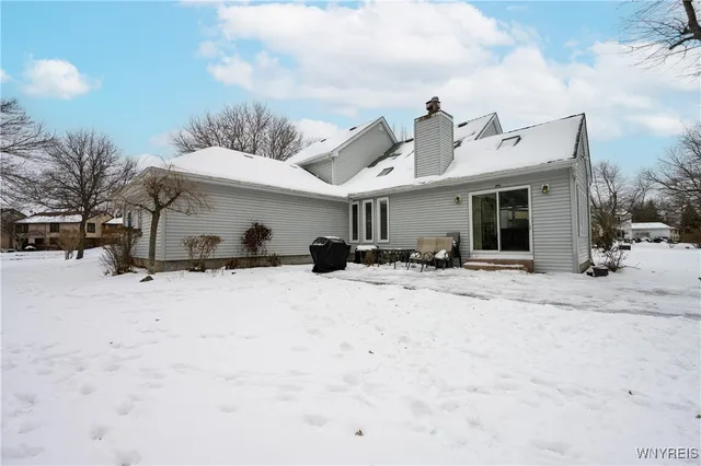 $439,900 | 386 Old Oak Post Road, Amherst, NY 14051