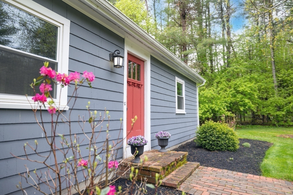 26 Roundtop Road Boxford, MA 01921 - Photo 40 of 42 a view of a outdoor seating area