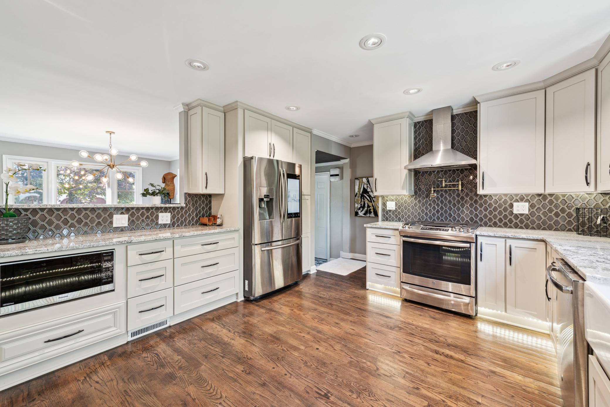 4508 Sunset Ridge Golden Valley, MN 55416 - Photo 6 of 48 Gallery Image 6