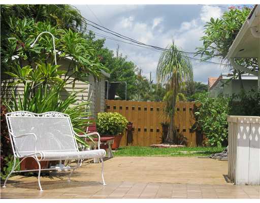 901 Northwest 16th Terrace Boca Raton, FL 33486 - Photo 21 of 25 BACKYARD/GARDEN