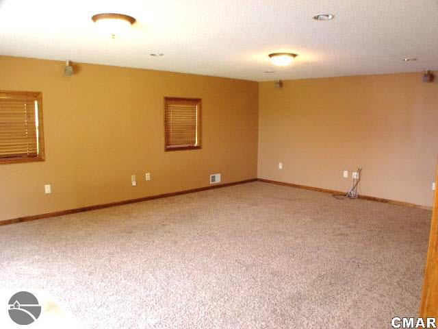 1771 East Washington Road Ithaca, MI 48847 - Photo 19 of 25 1770971-18.JPG