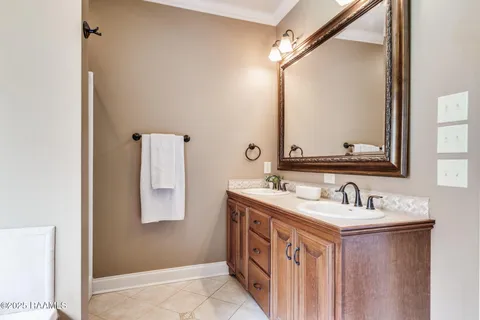 $295,000 | 227 Cedar Grove Drive, Youngsville, LA 70592