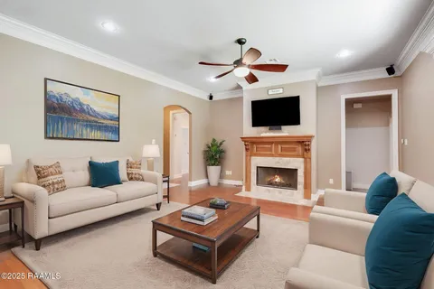 $295,000 | 227 Cedar Grove Drive, Youngsville, LA 70592