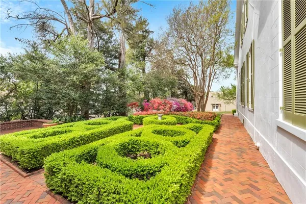 $1,285,000 | 701 North Union Street, Natchez, MS 39120