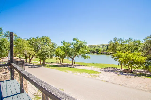 $299,000 | 21 Comanche Drive, Lubbock, TX 79404