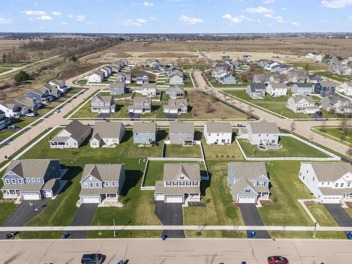 319 Atkinson Drive Sugar Grove, IL 60554 - Photo 29 of 35 an aerial view of residential houses with outdoor space