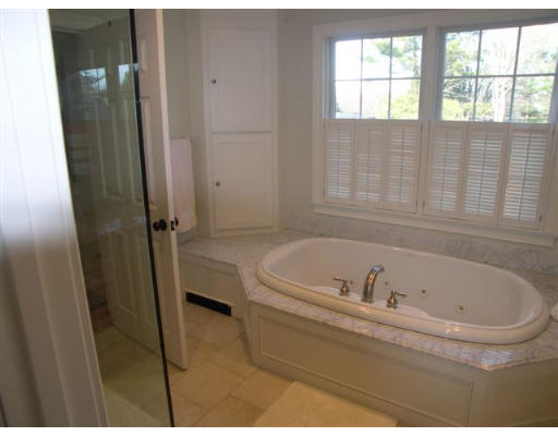 16 Longmeadow Road Weston, MA 02493 - Photo 21 of 30