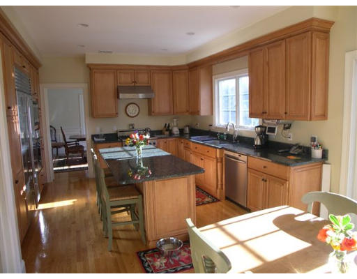 16 Longmeadow Road Weston, MA 02493 - Photo 6 of 30