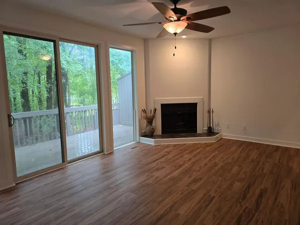 $2,100 | 5 Paddington Place, Chapel Hill, NC 27517