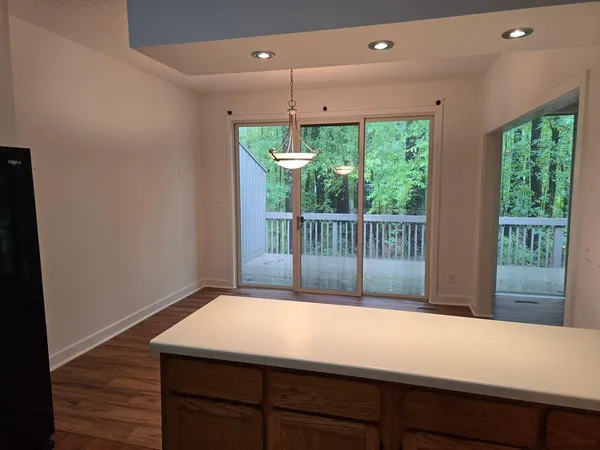 $2,100 | 5 Paddington Place, Chapel Hill, NC 27517
