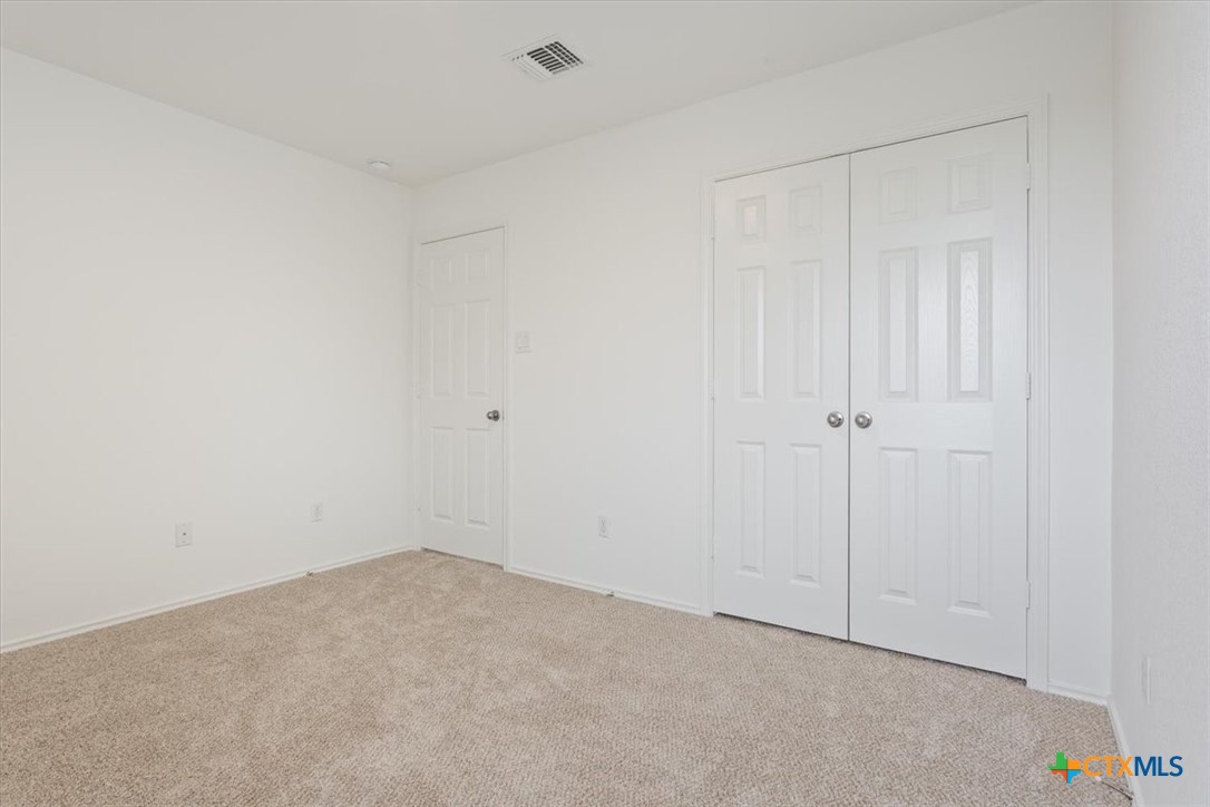 240 Foster Lane Jarrell, TX 76537 - Photo 33 of 44