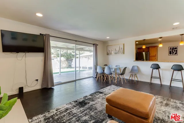 $4,995 | 11257 Collett Avenue, Granada Hills, CA 91344