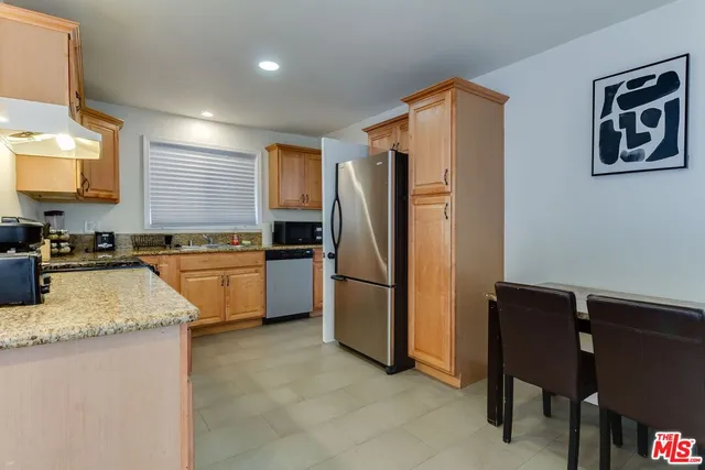 $4,995 | 11257 Collett Avenue, Granada Hills, CA 91344