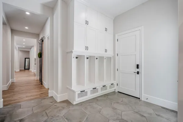 $2,695,000 | 3438 West Benders Landing Boulevard, Spring, TX 77386