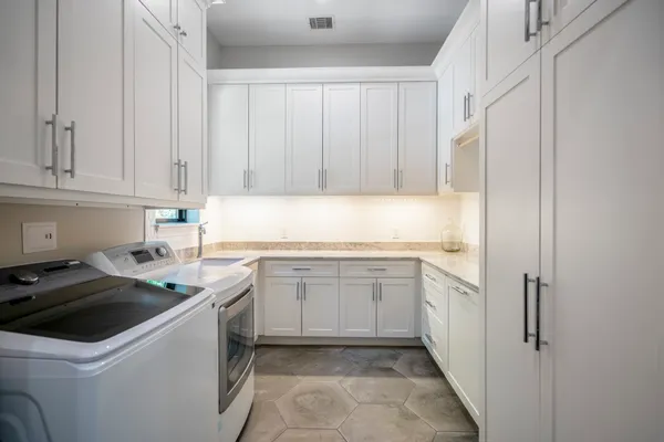 $2,695,000 | 3438 West Benders Landing Boulevard, Spring, TX 77386