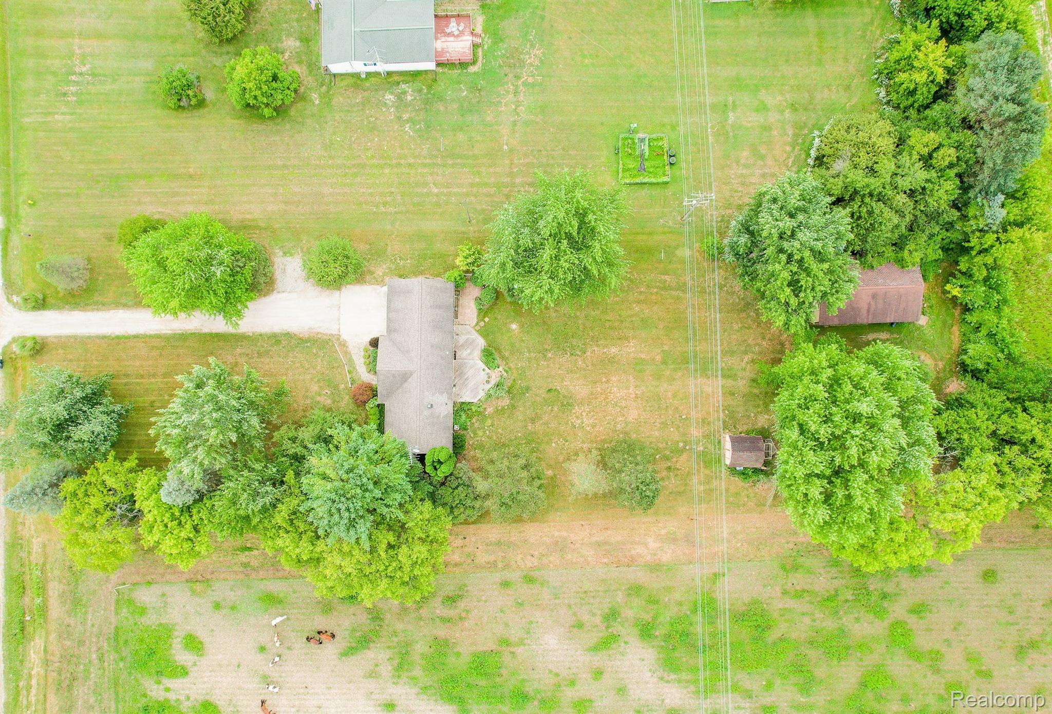8223 North Nichols Road Flushing, MI 48433 - Photo 3 of 28 Gallery Image 3