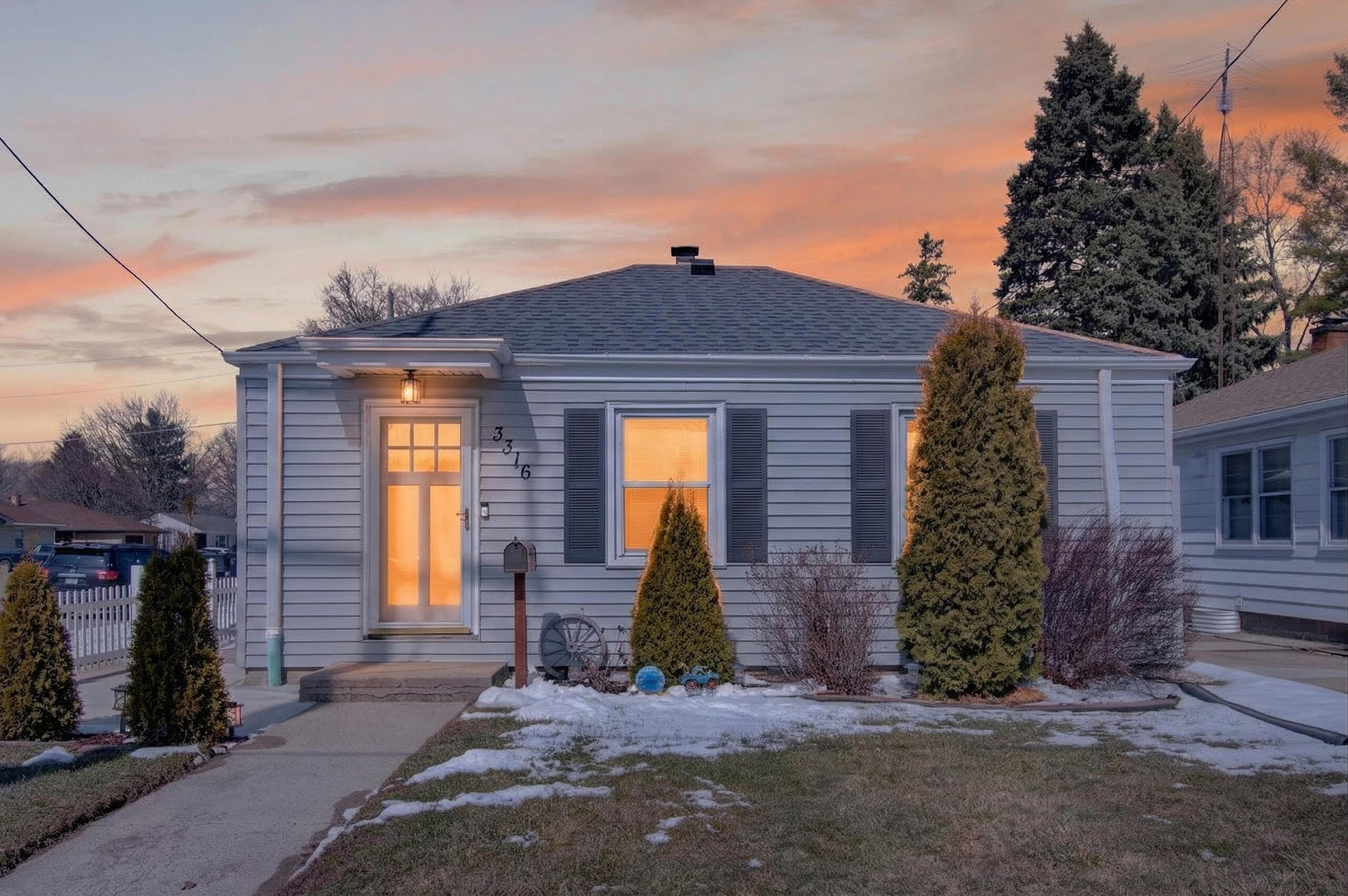 3316 Durand Avenue Racine, WI 53405 - Photo 3 of 23 DSC_7231#twilight