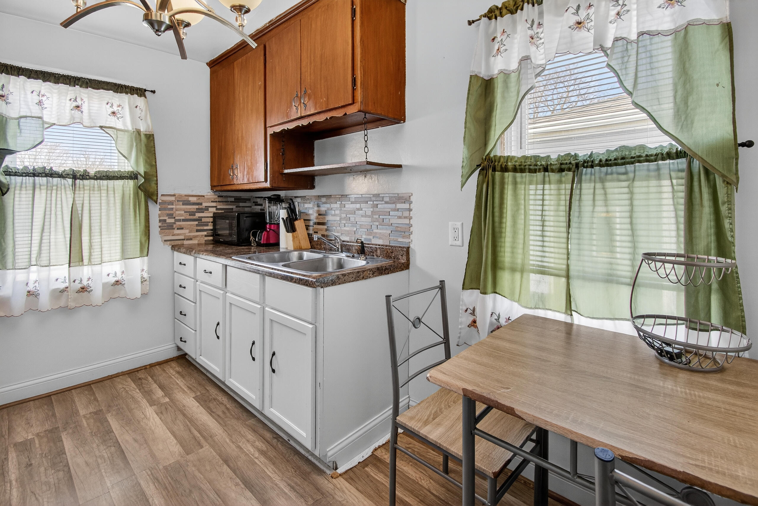 3316 Durand Avenue Racine, WI 53405 - Photo 10 of 23 DSC_7273