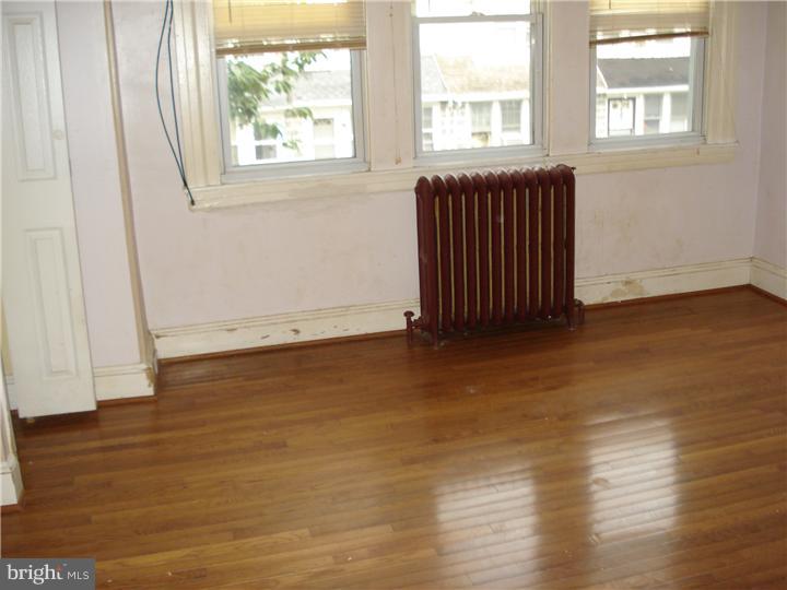 63 Sunshine Road Upper Darby, PA 19082 - Photo 6 of 10 Bedroom - Main