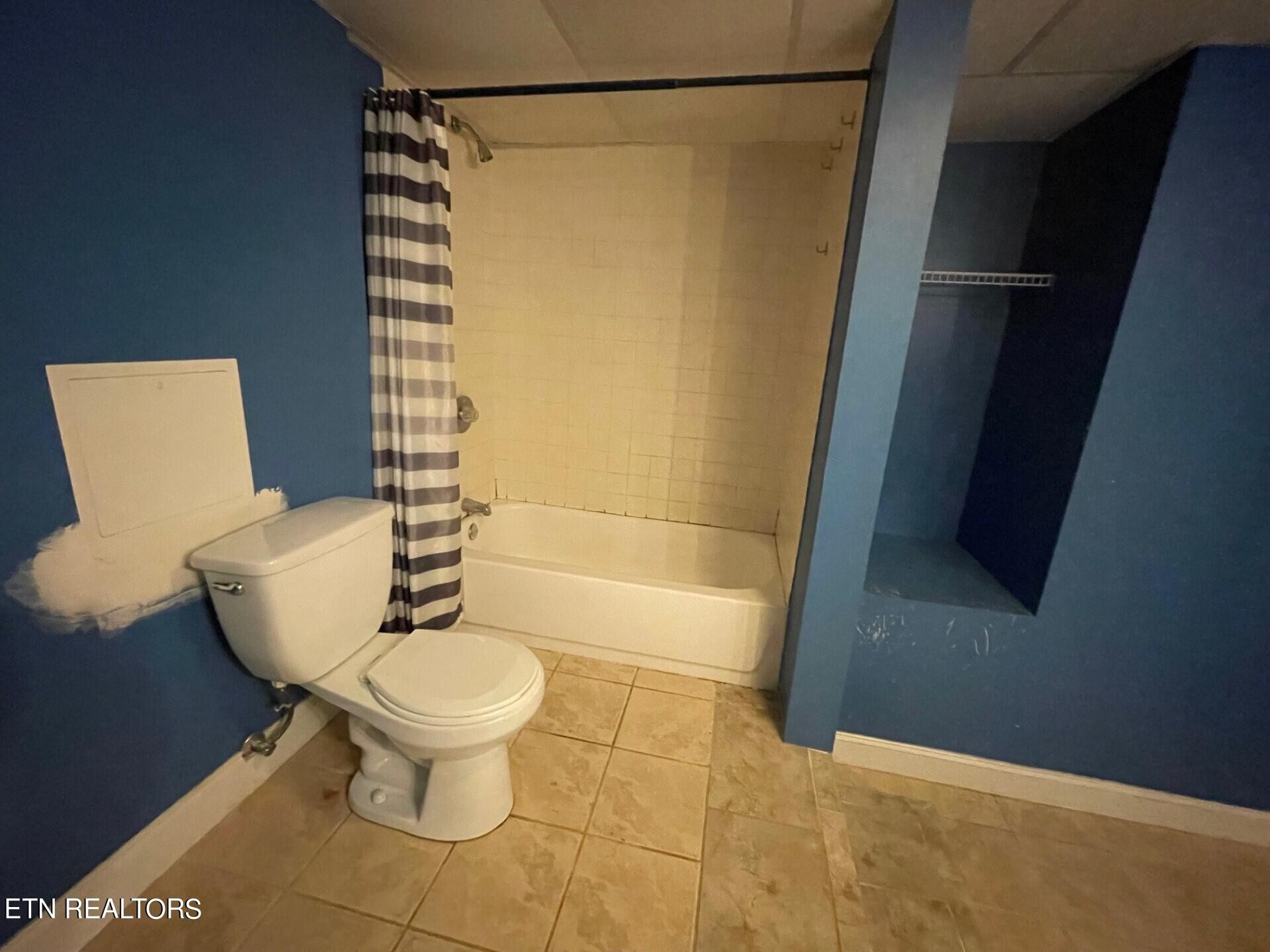 5409 Old Niles Ferry Road Maryville, TN 37801 - Photo 38 of 43 a bathroom with a toilet and a shower