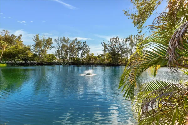 $1,650 | 1300 Northeast Miami Gardens Drive, Unit 819E, Miami, FL 33179