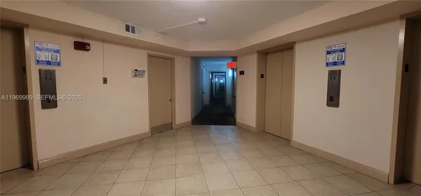 $1,650 | 1300 Northeast Miami Gardens Drive, Unit 819E, Miami, FL 33179