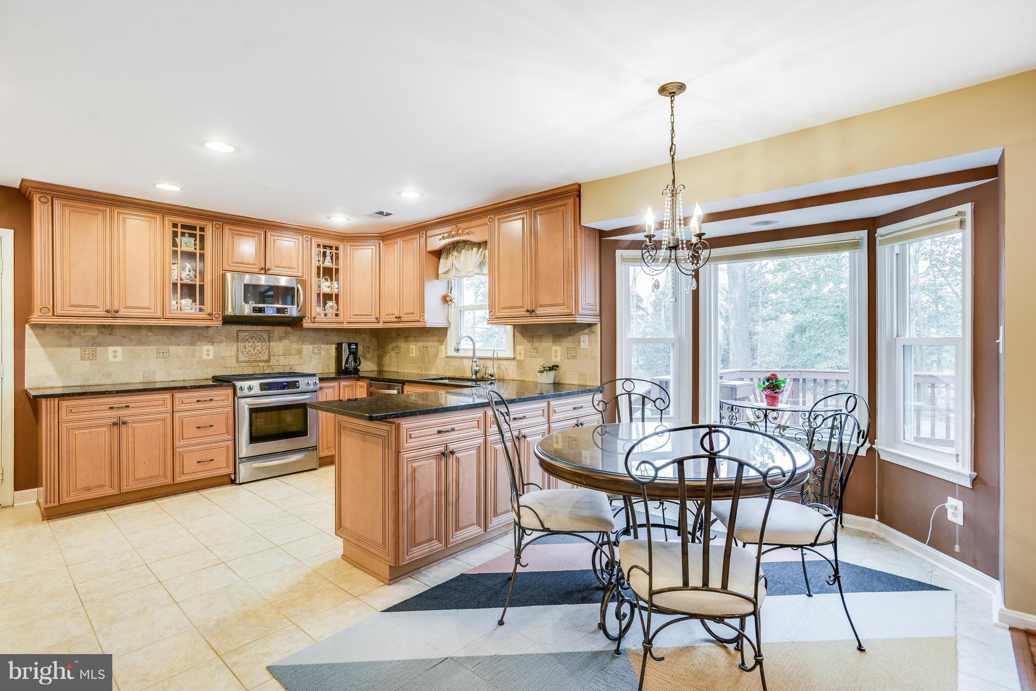 7724 Huntsman Boulevard Springfield, VA 22153 - Photo 12 of 30 Kitchen