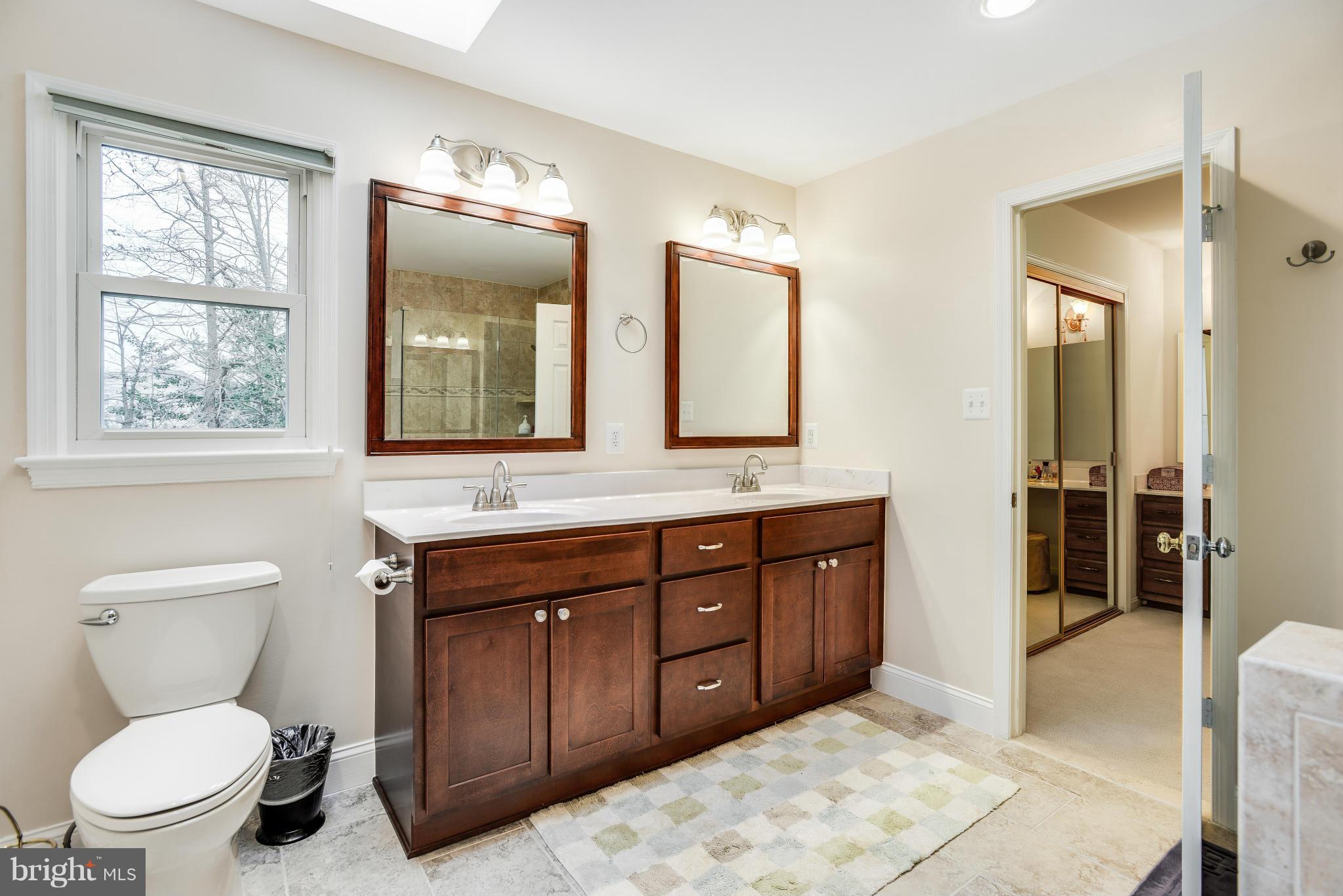 7724 Huntsman Boulevard Springfield, VA 22153 - Photo 20 of 30 Bath (Master)