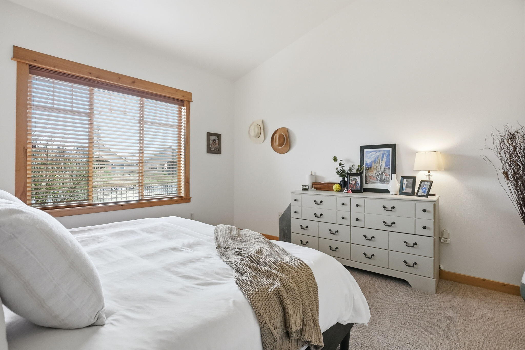 61173 Ridgewater Loop Bend, OR 97702 - Photo 25 of 58 16-web-or-mls-Riley_Visuals_016