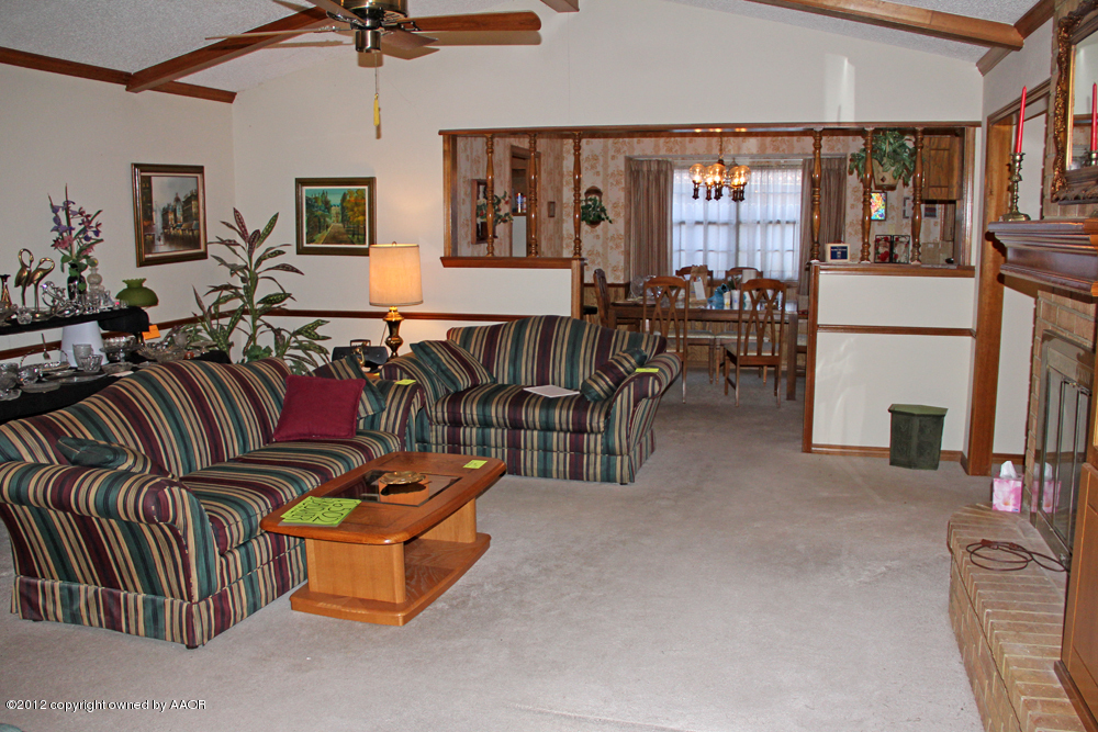6502 Bayswater Road Amarillo, TX 79109 - Photo 9 of 15 Living Area3