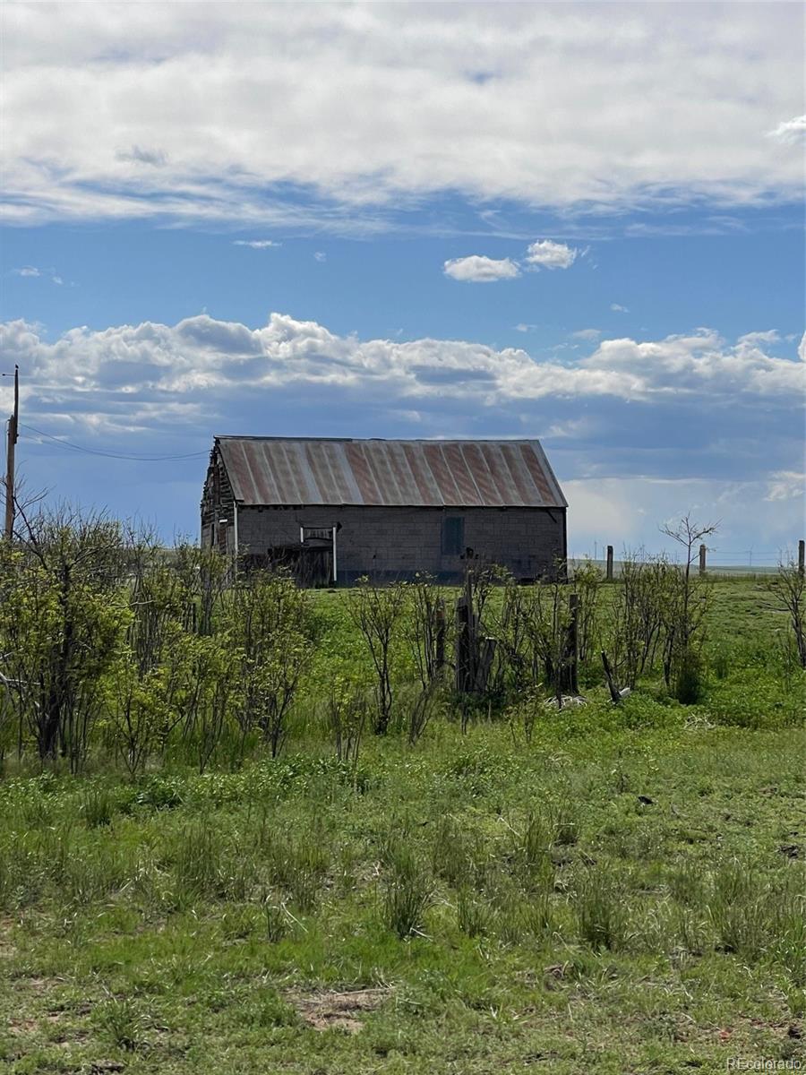 39876 Funk Road Ramah, CO 80832 - Photo 5 of 19 a view of a backyard
