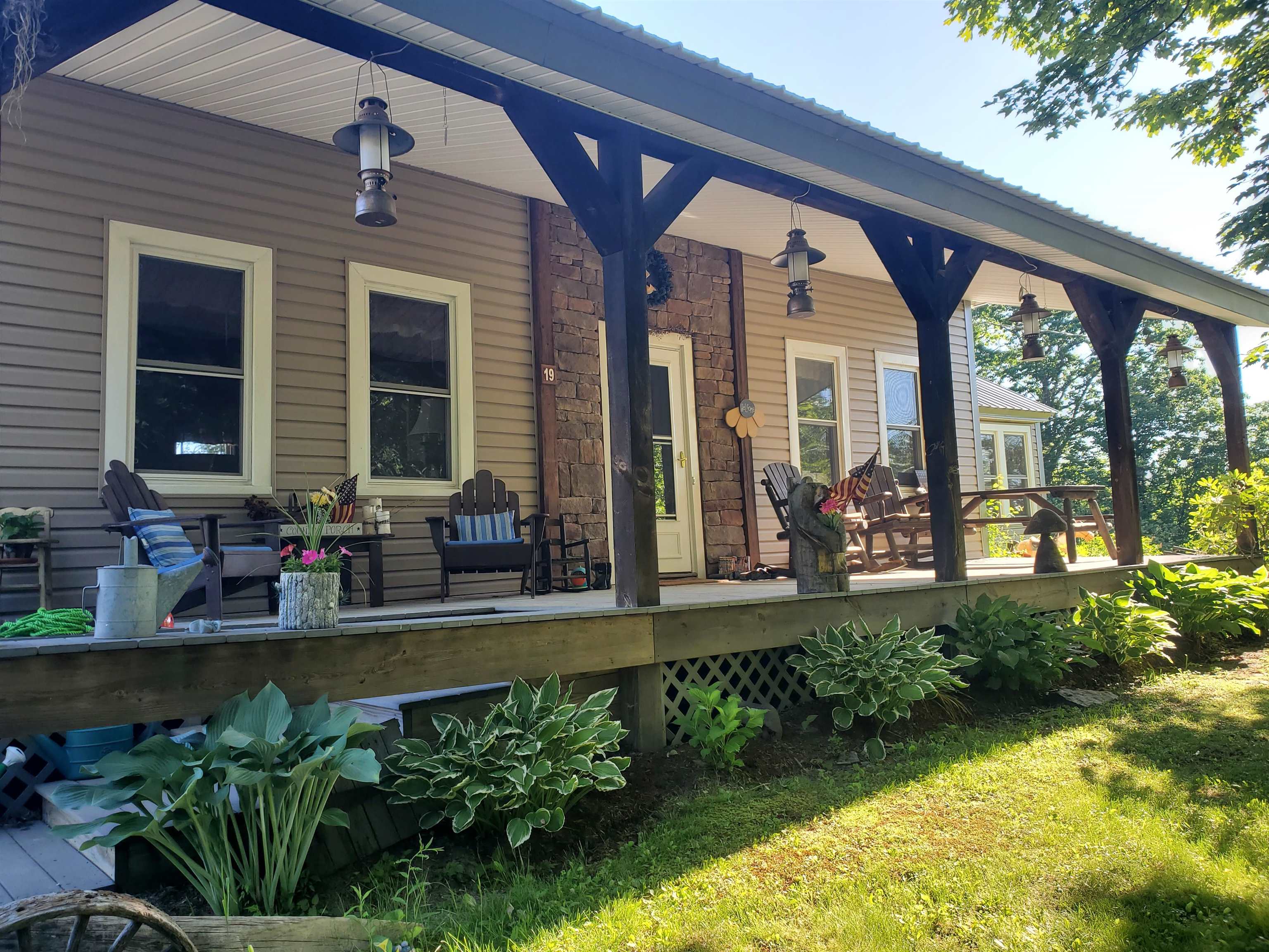 17-19 Barlow Road Springfield, VT 05156 - Photo 1 of 22