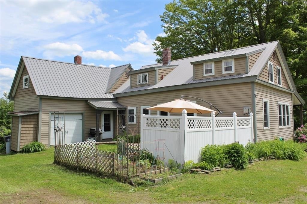 17-19 Barlow Road Springfield, VT 05156 - Photo 2 of 22