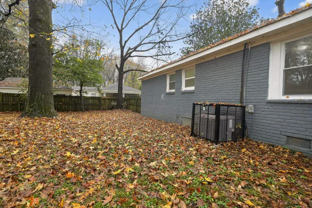 a view of entryway with a front door and porch