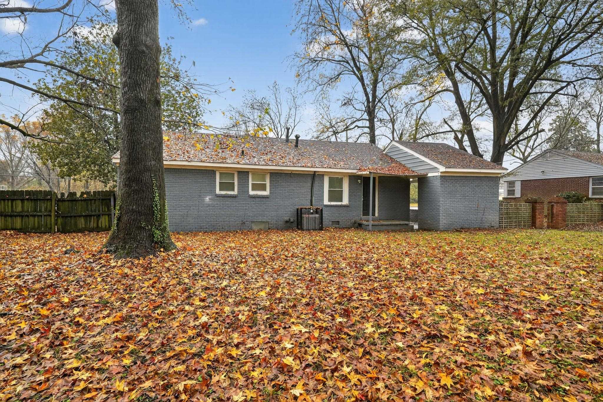 177 East Raines Road Memphis, TN 38109 - Photo 32 of 32 front view of a house with a yard