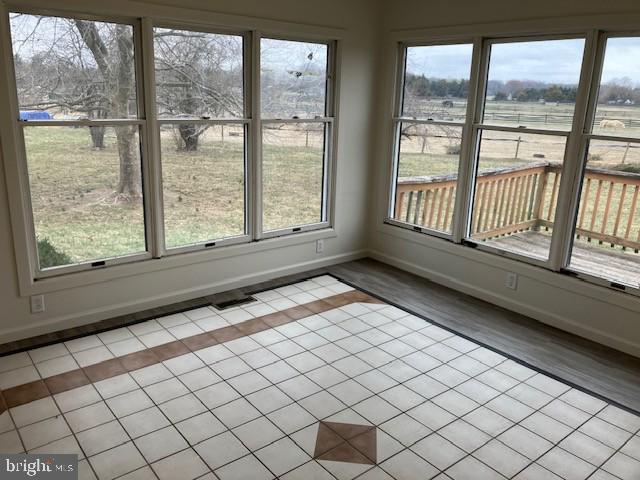 121 Church Road Warwick, MD 21912 - Photo 13 of 29 a view of empty room with windows