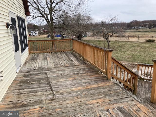 121 Church Road Warwick, MD 21912 - Photo 7 of 29 a view of balcony with outdoor space