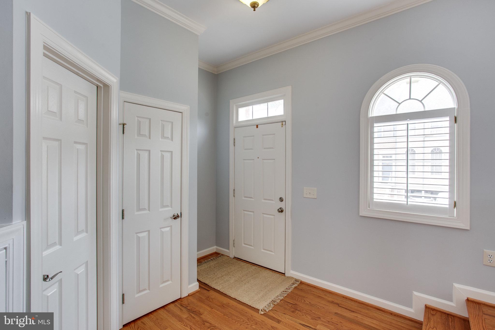 136 Roland Court Southwest Vienna, VA 22180 - Photo 6 of 67 Bright Foyer with beautiful hardwoods Floor!