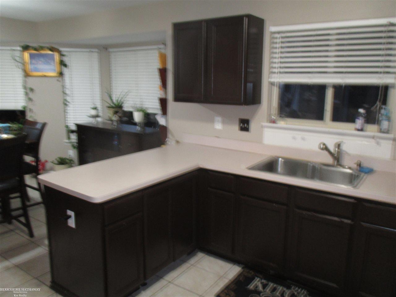 46243 Rocker Drive Macomb, MI 48044 - Photo 5 of 23 50003208-4.JPG