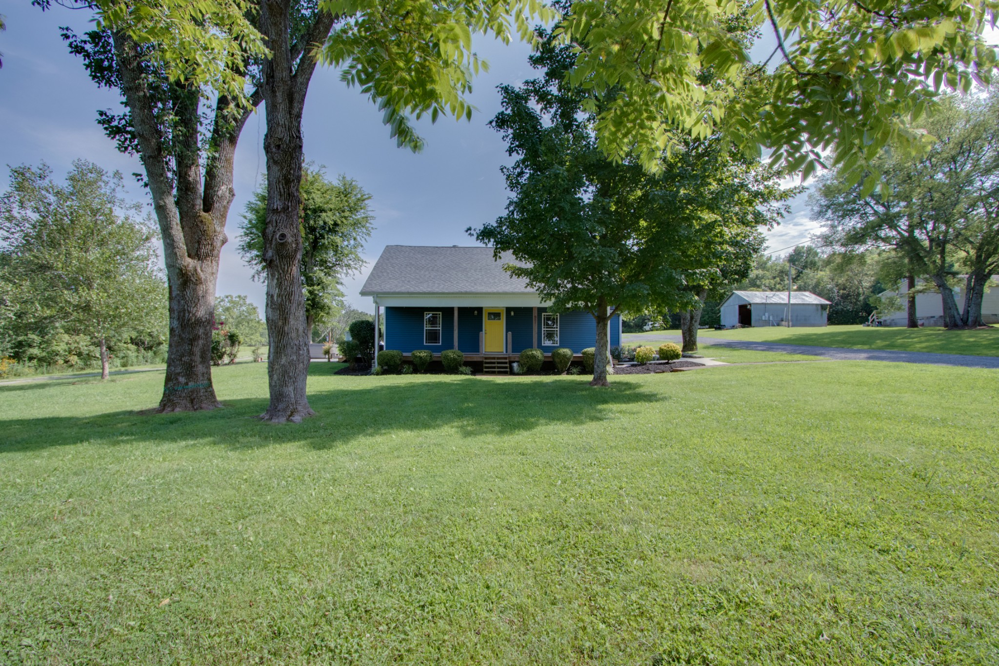 851 Sullivan Bend Road Mount Juliet, TN 37122 - Photo 3 of 50 a view of an house with backyard space and balcony