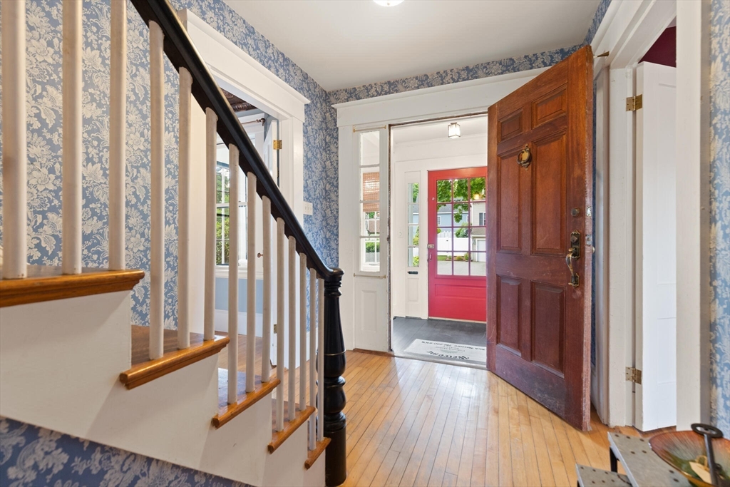 96 John Street Reading, MA 01867 - Photo 7 of 35 Gallery Image 7