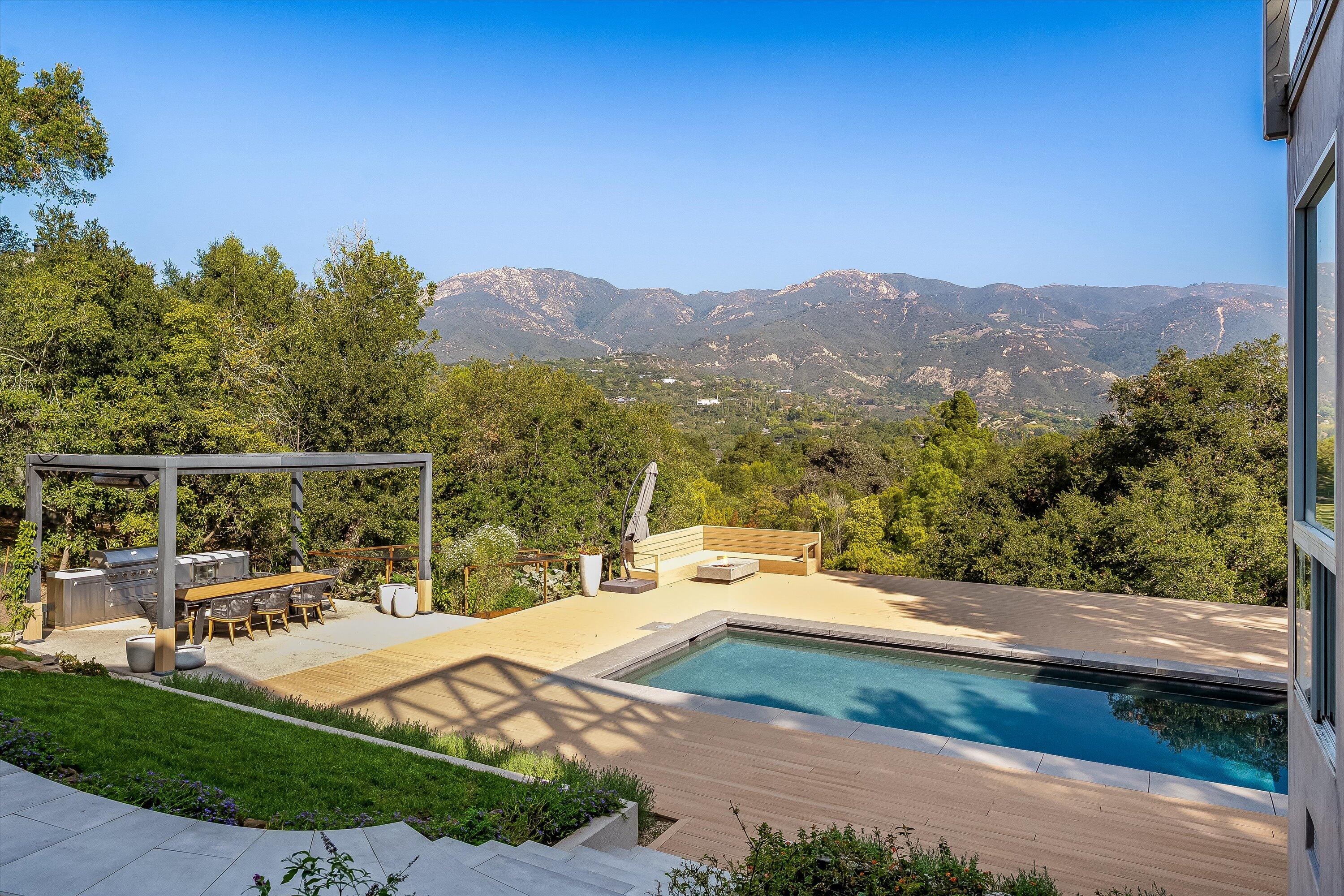 1438 Hillcrest Road Santa Barbara, CA 93103 - Photo 20 of 22 a view of a terrace with a garden