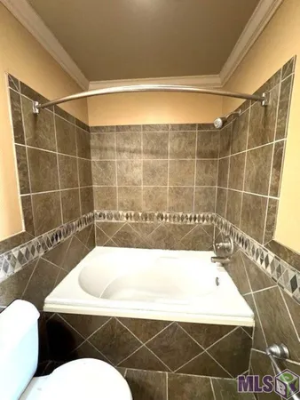 $165,000 | 151 Aspen Square, Unit B10, Denham Springs, LA 70726