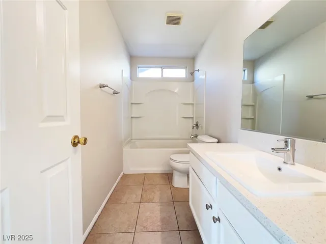 $2,180 | 7928 Dexter Falls Street, Las Vegas, NV 89149