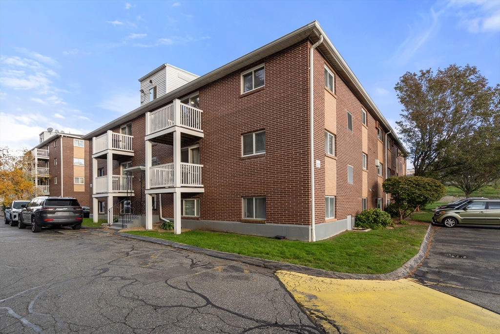596 Boston Post Road East, Unit 23 Marlborough, MA 01752 - Photo 1 of 14 Gallery Image 1