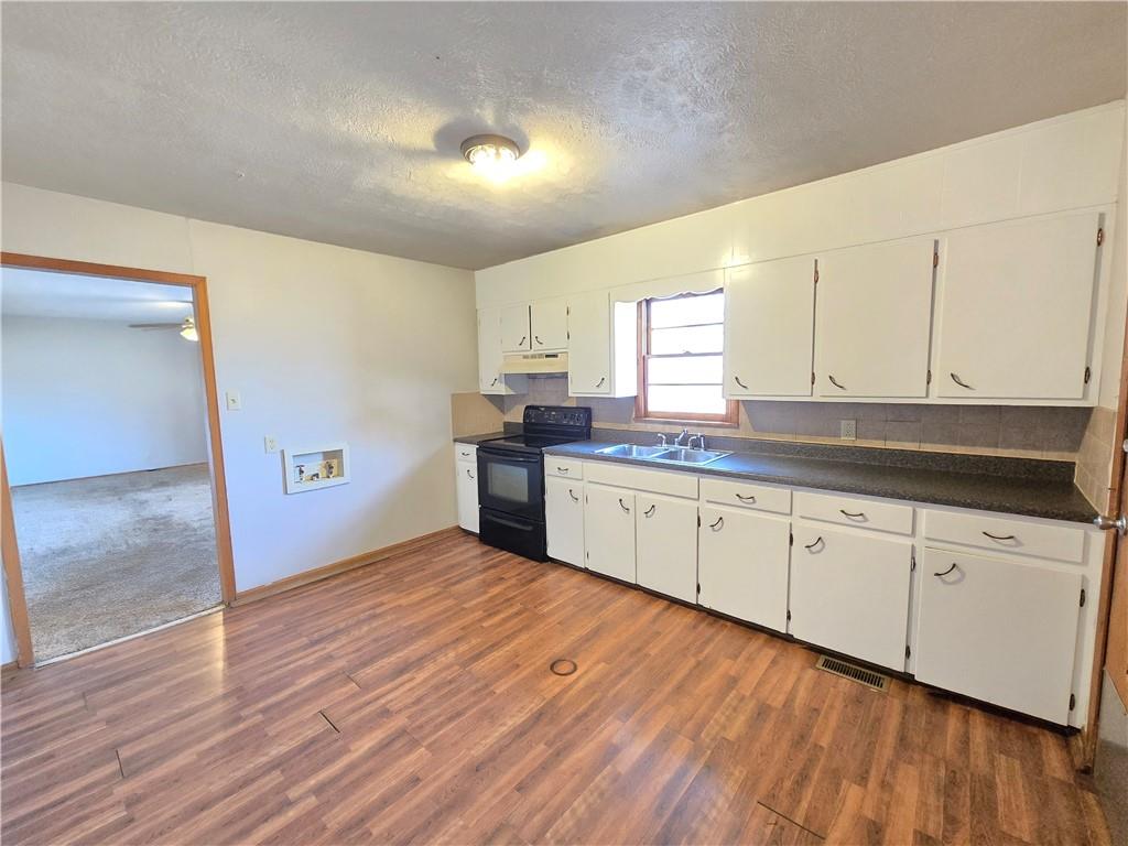 401 West 1st Street Cherryvale, KS 67335 - Photo 6 of 14