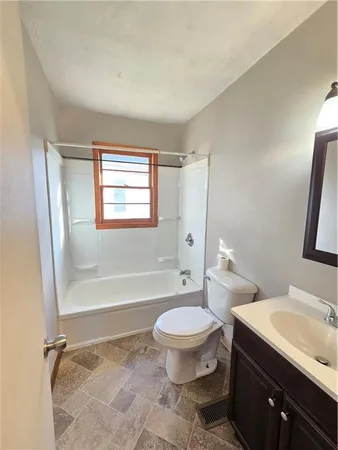 $104,900 | 401 West 1st Street, Cherryvale, KS 67335