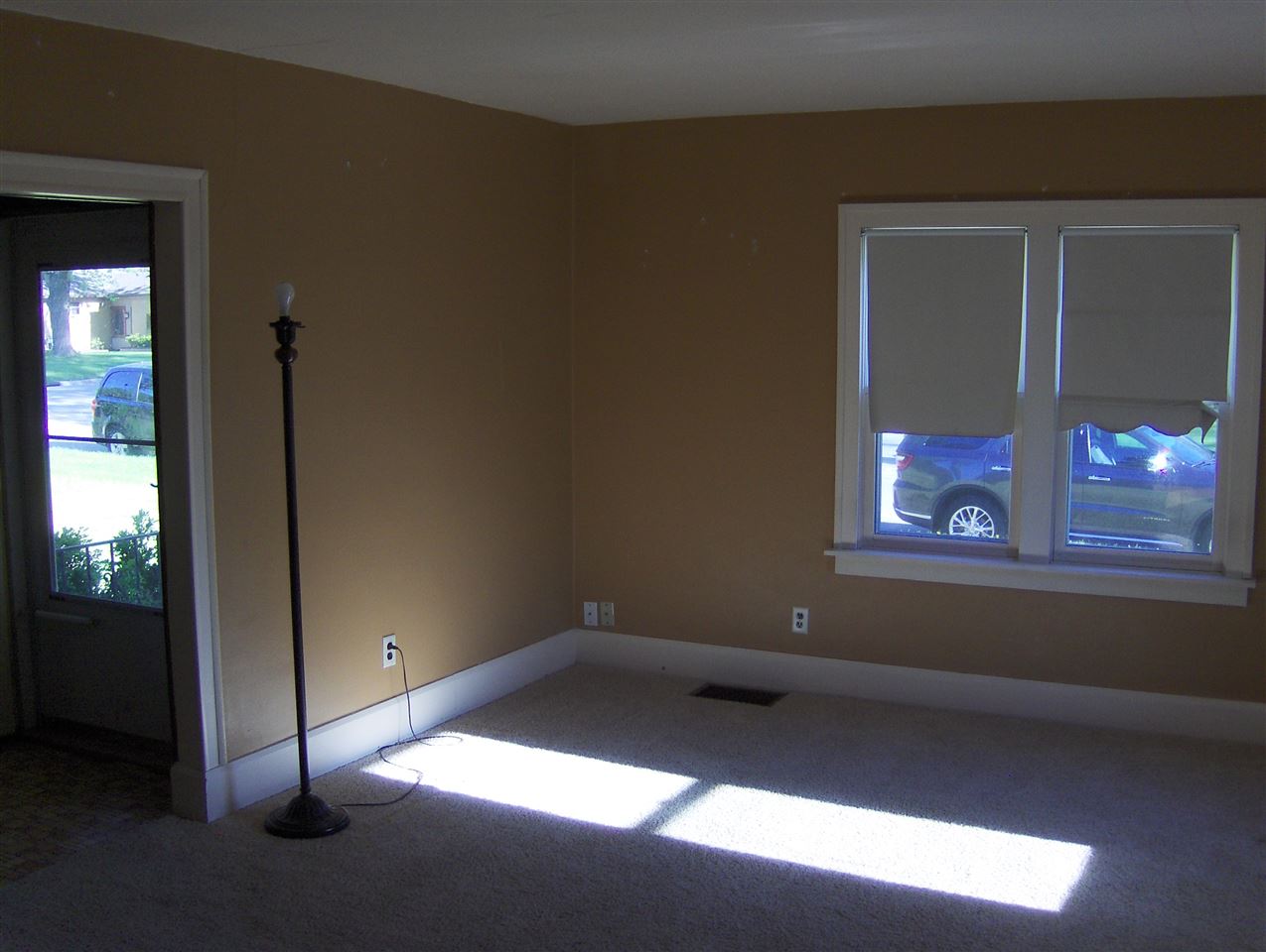 305 Belteberg Road Loves Park, IL 61111 - Photo 3 of 9 Gallery Image 3